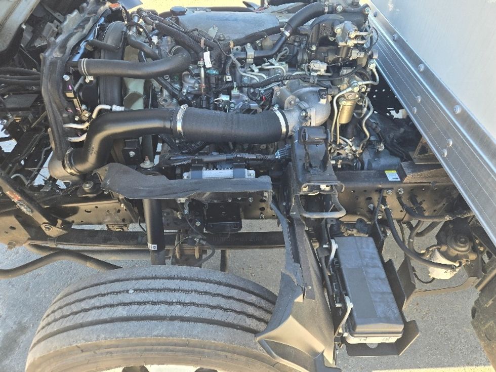 Light Duty Box Truck-Light and Medium Duty Trucks-Isuzu-2022-NPR-Monroe-LA-203,317\n\t\tmiles-$ 27,250 - Image 23