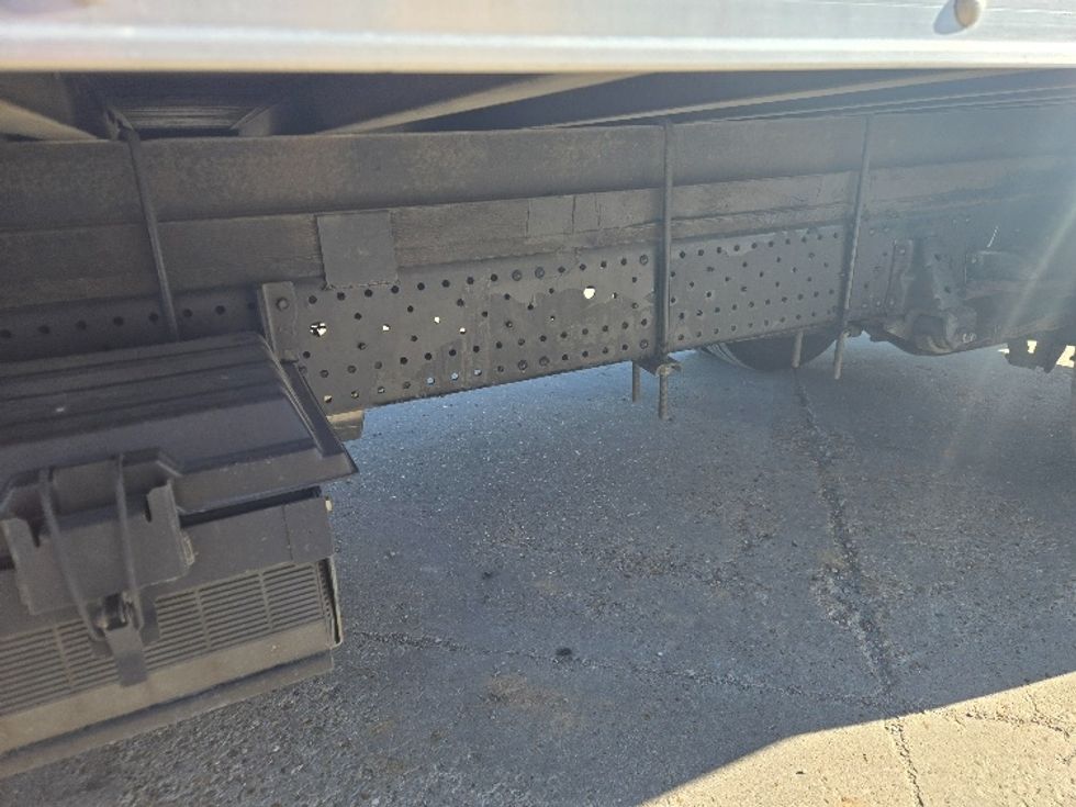 Light Duty Box Truck-Light and Medium Duty Trucks-Isuzu-2022-NPR-Monroe-LA-203,317\n\t\tmiles-$ 27,250 - Image 5