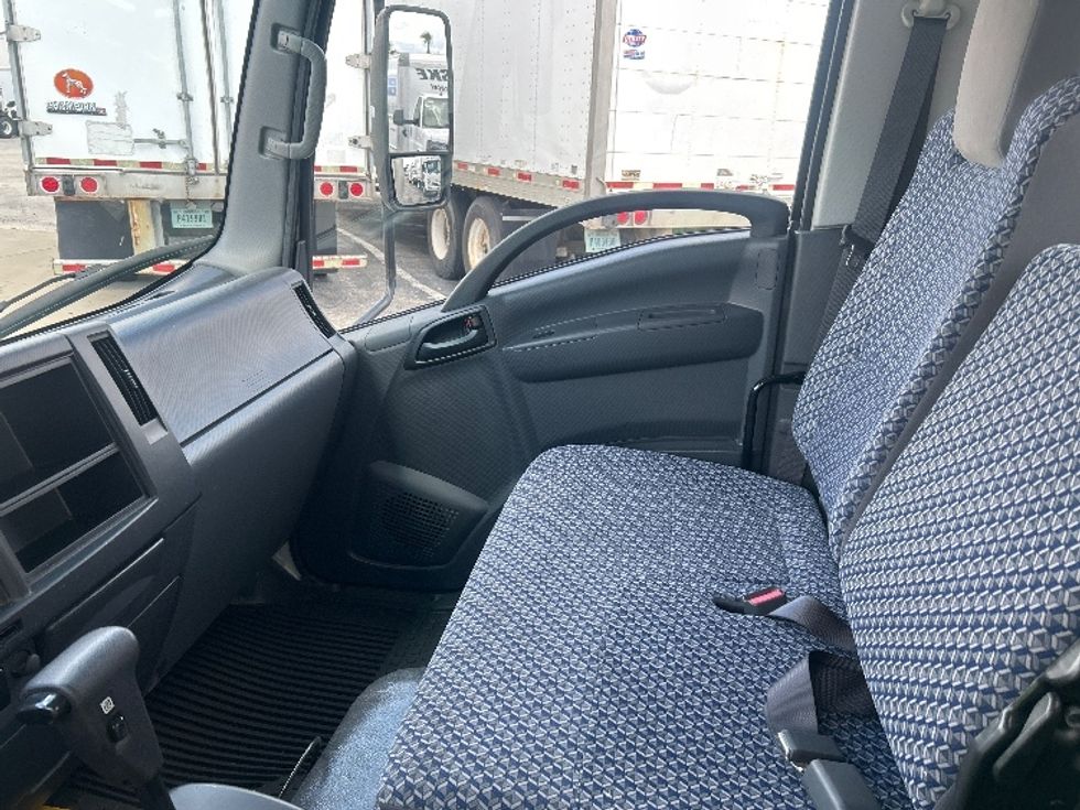 Light Duty Box Truck-Light and Medium Duty Trucks-Isuzu-2022-NPR-Orlando-FL-178,856\n\t\tmiles-$ 31,750 - Image 18