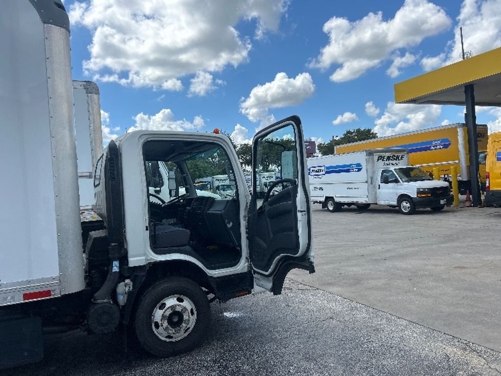 Light Duty Box Truck-Light and Medium Duty Trucks-Isuzu-2022-NPR-Orlando-FL-178,856\n\t\tmiles-$ 31,750 - Image 19