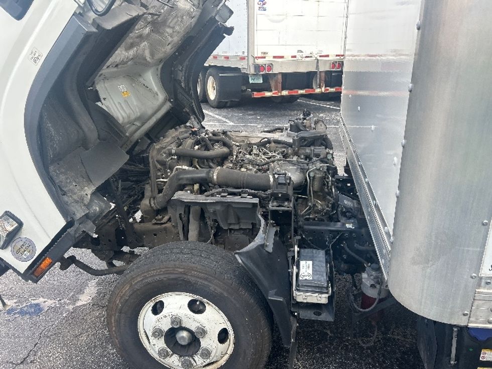 Light Duty Box Truck-Light and Medium Duty Trucks-Isuzu-2022-NPR-Orlando-FL-178,856\n\t\tmiles-$ 31,750 - Image 23