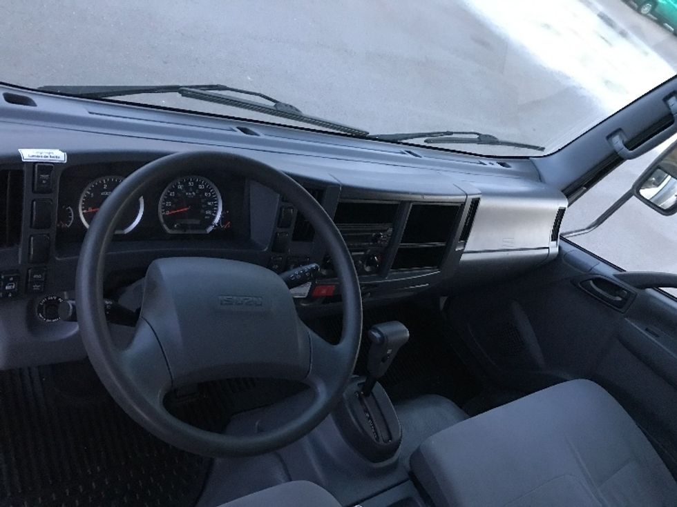 Light Duty Box Truck-Light and Medium Duty Trucks-Isuzu-2022-NPR-Oshawa-ON-168,030\n\t\tkm-$ 54,750 - Image 17