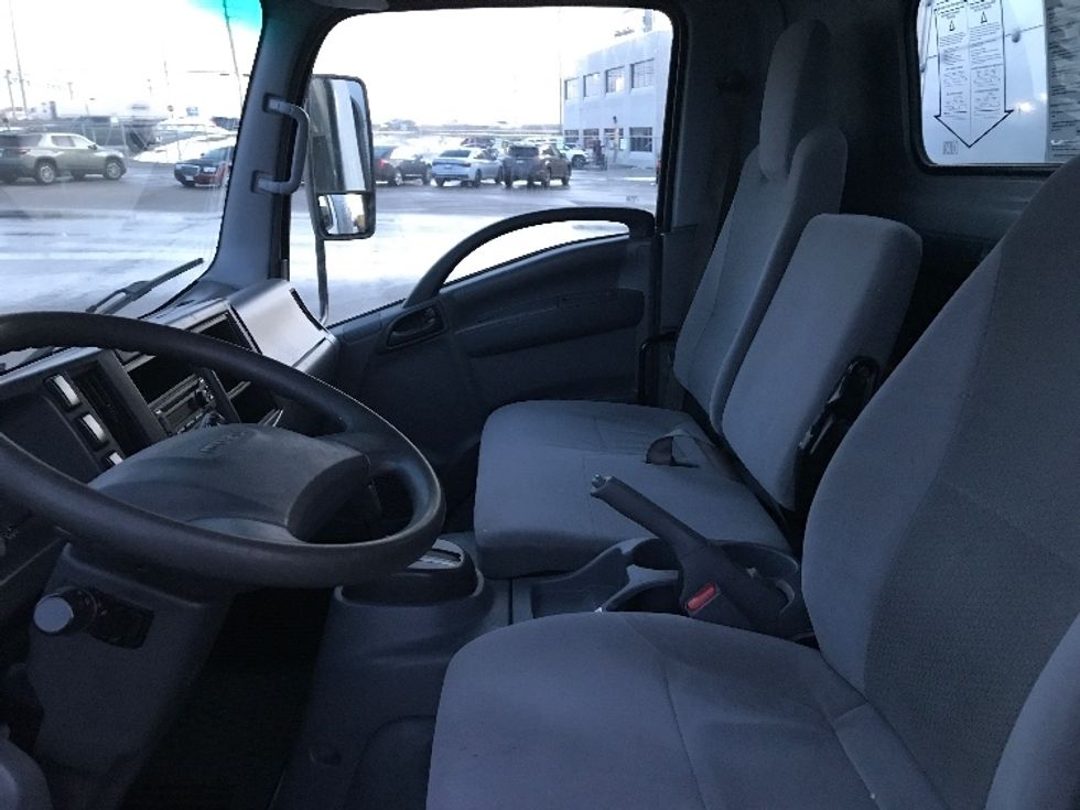 Light Duty Box Truck-Light and Medium Duty Trucks-Isuzu-2022-NPR-Oshawa-ON-168,030\n\t\tkm-$ 54,750 - Image 19