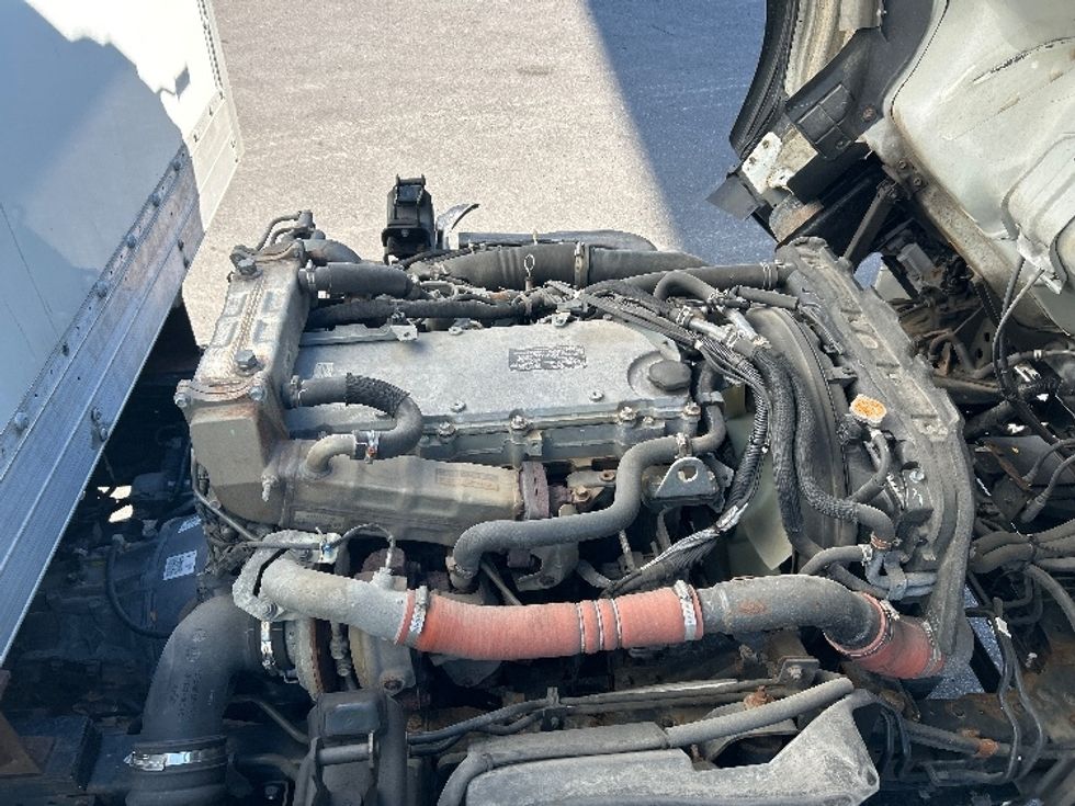 Light Duty Box Truck-Light and Medium Duty Trucks-Isuzu-2022-NPR-Oshawa-ON-168,030\n\t\tkm-$ 54,750 - Image 23