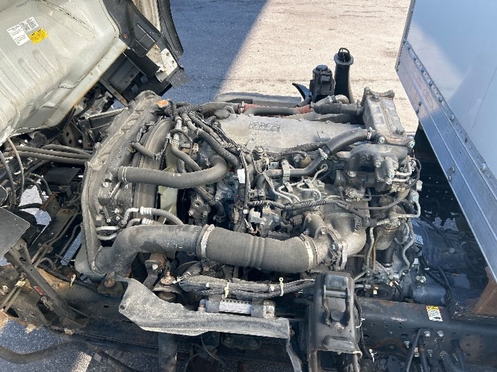 Light Duty Box Truck-Light and Medium Duty Trucks-Isuzu-2022-NPR-Oshawa-ON-168,030\n\t\tkm-$ 54,750 - Image 24