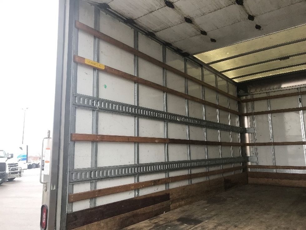 Light Duty Box Truck-Light and Medium Duty Trucks-Isuzu-2022-NPR-Oshawa-ON-181,321\n\t\tkm-$ 52,750 - Image 11