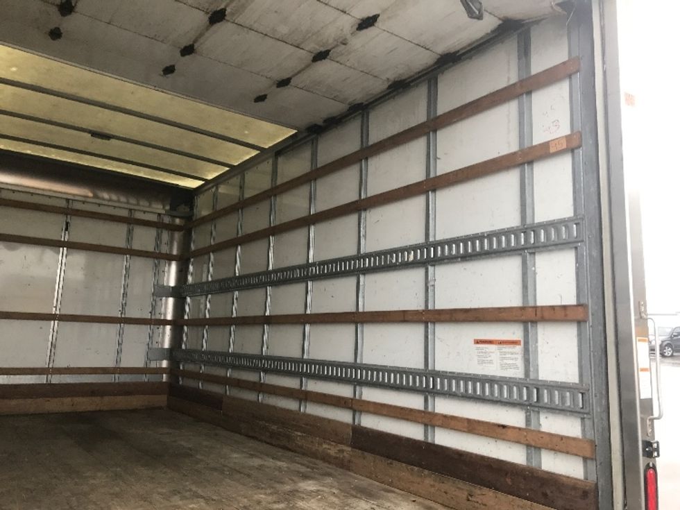 Light Duty Box Truck-Light and Medium Duty Trucks-Isuzu-2022-NPR-Oshawa-ON-181,321\n\t\tkm-$ 52,750 - Image 12