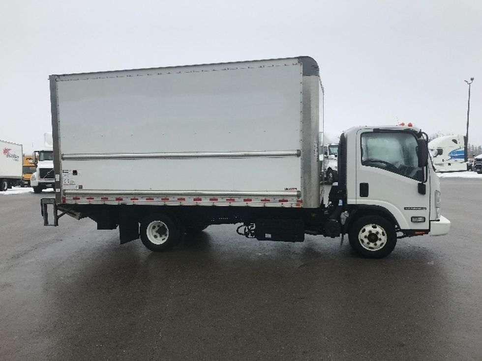Light Duty Box Truck-Light and Medium Duty Trucks-Isuzu-2022-NPR-Oshawa-ON-181,321\n\t\tkm-$ 52,750 - Image 15
