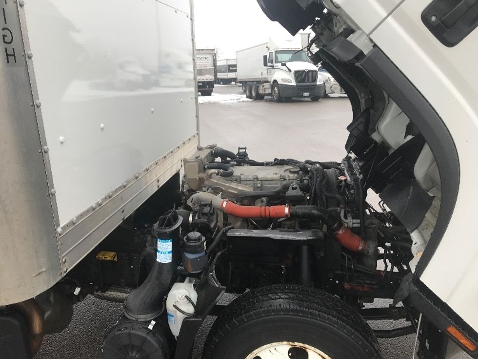 Light Duty Box Truck-Light and Medium Duty Trucks-Isuzu-2022-NPR-Oshawa-ON-181,321\n\t\tkm-$ 52,750 - Image 23