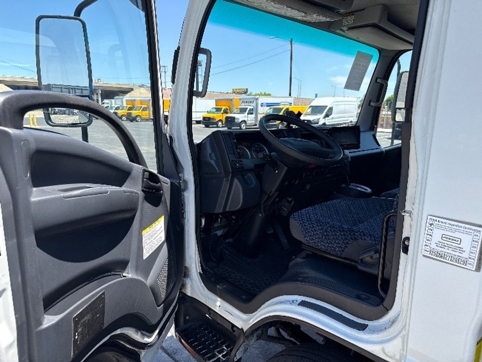 Light Duty Box Truck-Light and Medium Duty Trucks-Isuzu-2022-NPR-Phoenix-AZ-192,913\n\t\tmiles-$ 29,000 - Image 15