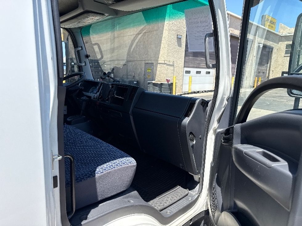 Light Duty Box Truck-Light and Medium Duty Trucks-Isuzu-2022-NPR-Phoenix-AZ-192,913\n\t\tmiles-$ 29,000 - Image 19