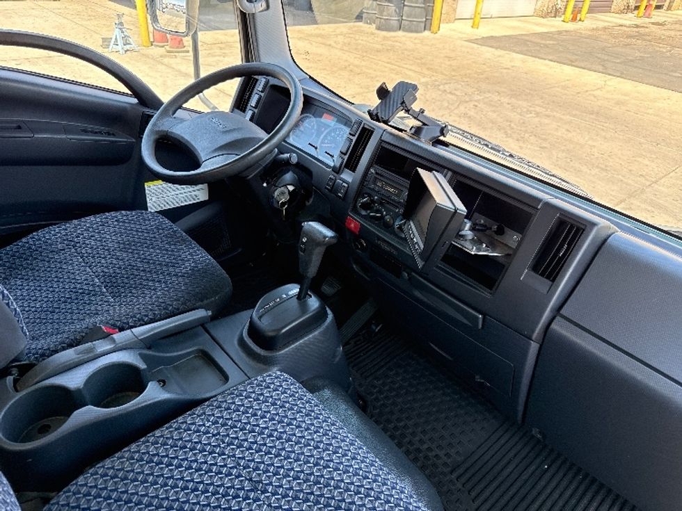 Light Duty Box Truck-Light and Medium Duty Trucks-Isuzu-2022-NPR-Phoenix-AZ-192,913\n\t\tmiles-$ 29,000 - Image 21