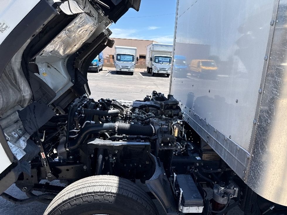 Light Duty Box Truck-Light and Medium Duty Trucks-Isuzu-2022-NPR-Phoenix-AZ-192,913\n\t\tmiles-$ 29,000 - Image 22