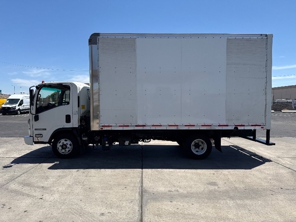 Light Duty Box Truck-Light and Medium Duty Trucks-Isuzu-2022-NPR-Phoenix-AZ-192,913\n\t\tmiles-$ 29,000 - Image 4