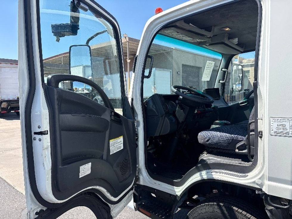 Light Duty Box Truck-Light and Medium Duty Trucks-Isuzu-2022-NPR-Phoenix-AZ-198,503\n\t\tmiles-$ 28,000 - Image 15