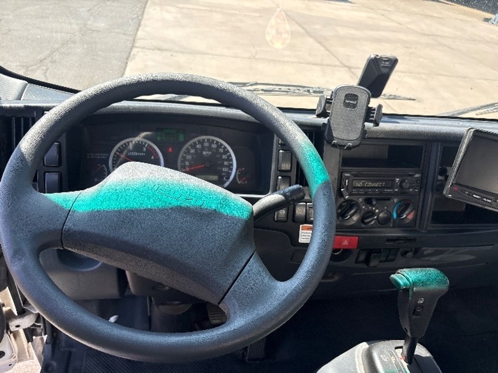 Light Duty Box Truck-Light and Medium Duty Trucks-Isuzu-2022-NPR-Phoenix-AZ-198,503\n\t\tmiles-$ 28,000 - Image 17
