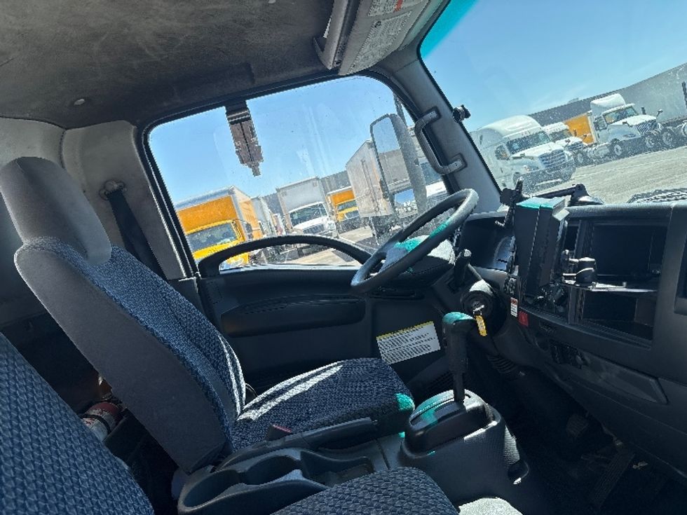 Light Duty Box Truck-Light and Medium Duty Trucks-Isuzu-2022-NPR-Phoenix-AZ-198,503\n\t\tmiles-$ 28,000 - Image 21