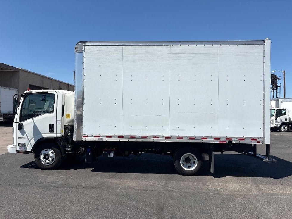 Light Duty Box Truck-Light and Medium Duty Trucks-Isuzu-2022-NPR-Phoenix-AZ-198,503\n\t\tmiles-$ 28,000 - Image 4