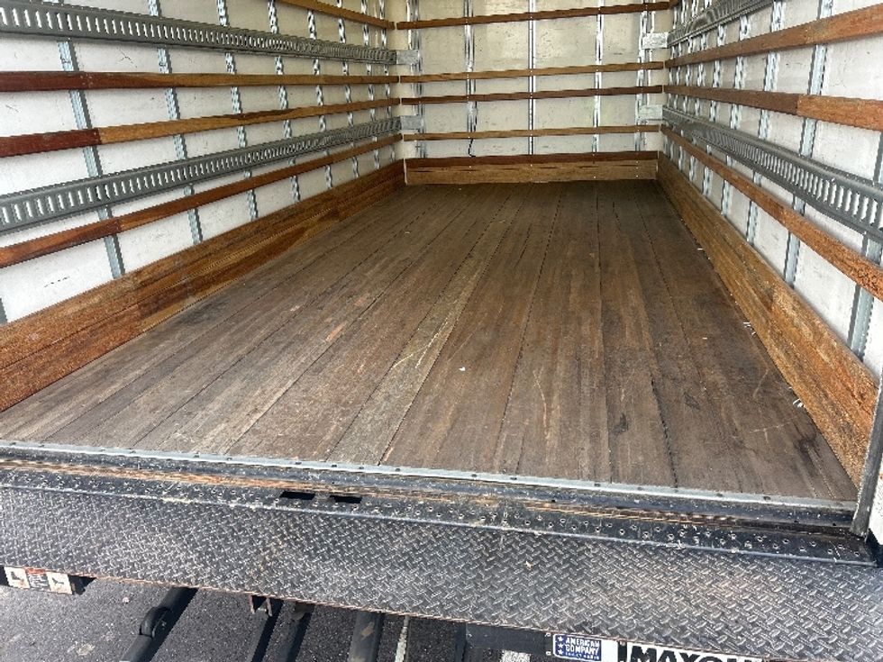 Light Duty Box Truck-Light and Medium Duty Trucks-Isuzu-2022-NPR-Phoenix-AZ-64,731\n\t\tmiles-$ 51,250 - Image 10