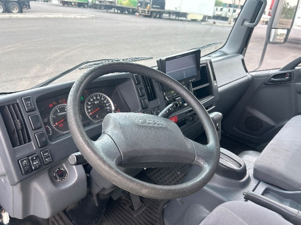 Light Duty Box Truck-Light and Medium Duty Trucks-Isuzu-2022-NPR-Phoenix-AZ-64,731\n\t\tmiles-$ 51,250 - Image 17