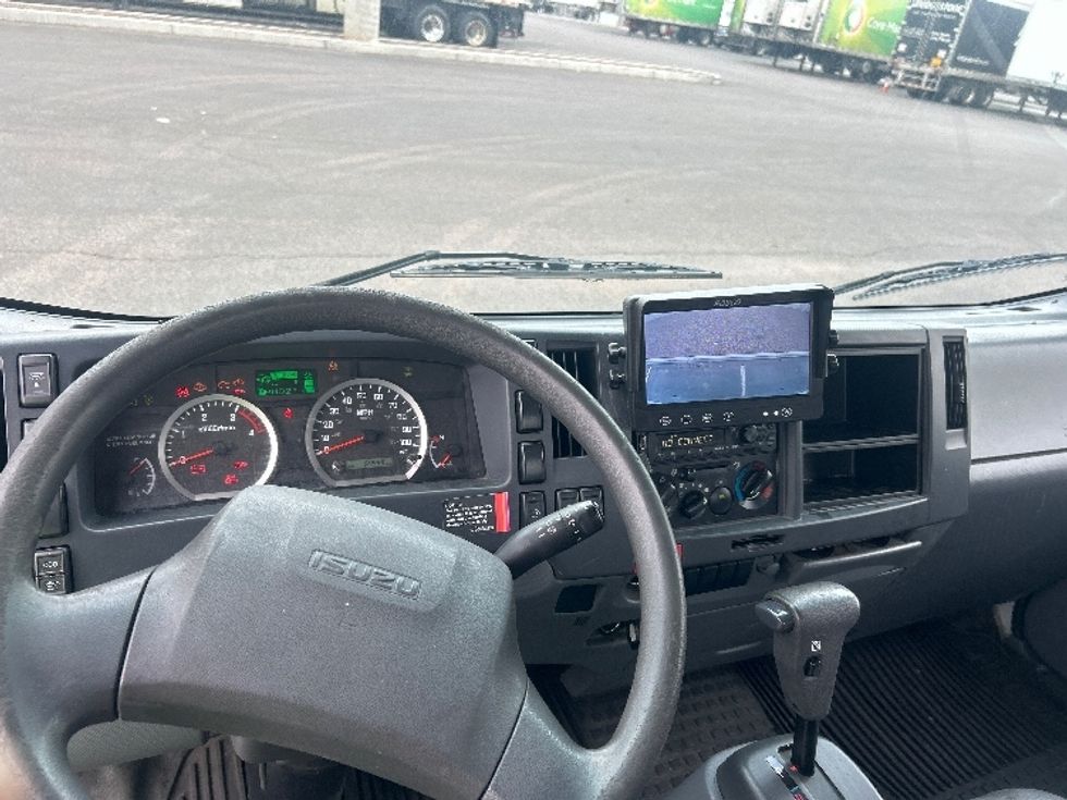 Light Duty Box Truck-Light and Medium Duty Trucks-Isuzu-2022-NPR-Phoenix-AZ-64,731\n\t\tmiles-$ 51,250 - Image 18