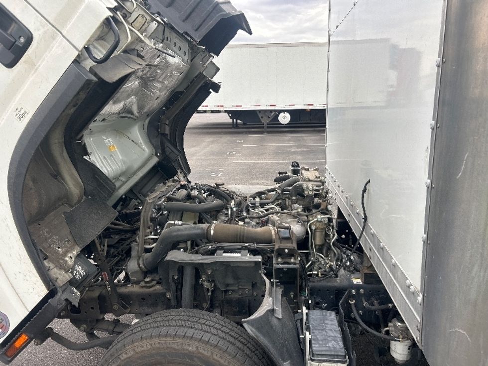Light Duty Box Truck-Light and Medium Duty Trucks-Isuzu-2022-NPR-Phoenix-AZ-64,731\n\t\tmiles-$ 51,250 - Image 24