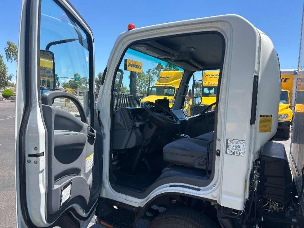 Light Duty Box Truck-Light and Medium Duty Trucks-Isuzu-2022-NPR-Phoenix-AZ-71,887\n\t\tmiles-$ 51,750 - Image 15