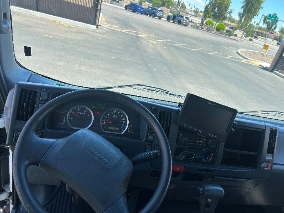 Light Duty Box Truck-Light and Medium Duty Trucks-Isuzu-2022-NPR-Phoenix-AZ-71,887\n\t\tmiles-$ 51,750 - Image 17