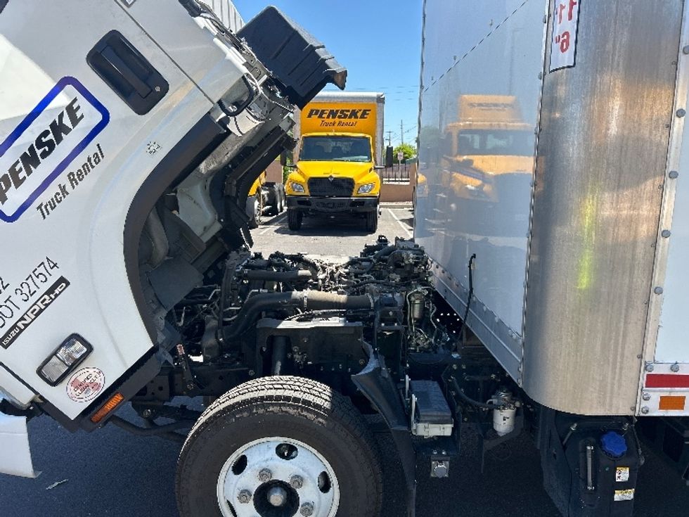 Light Duty Box Truck-Light and Medium Duty Trucks-Isuzu-2022-NPR-Phoenix-AZ-71,887\n\t\tmiles-$ 51,750 - Image 23