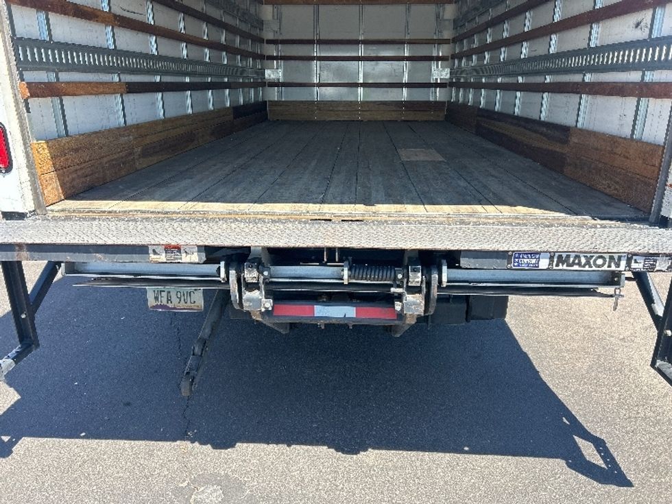 Light Duty Box Truck-Light and Medium Duty Trucks-Isuzu-2022-NPR-Phoenix-AZ-71,887\n\t\tmiles-$ 51,750 - Image 9