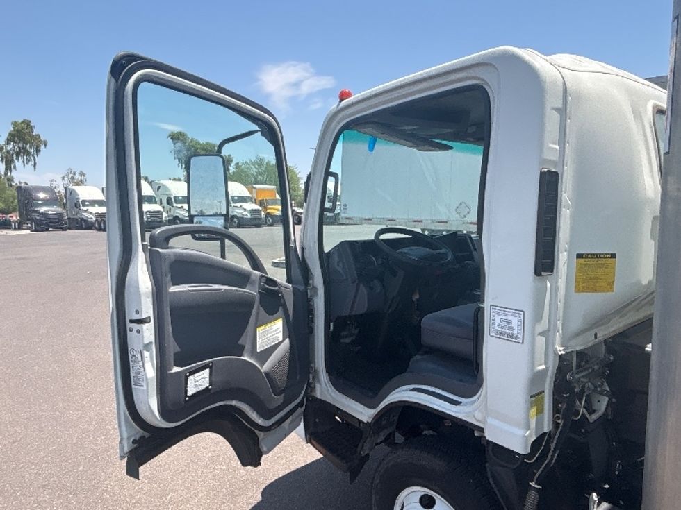 Light Duty Box Truck-Light and Medium Duty Trucks-Isuzu-2022-NPR-Phoenix-AZ-74,103\n\t\tmiles-$ 51,500 - Image 16