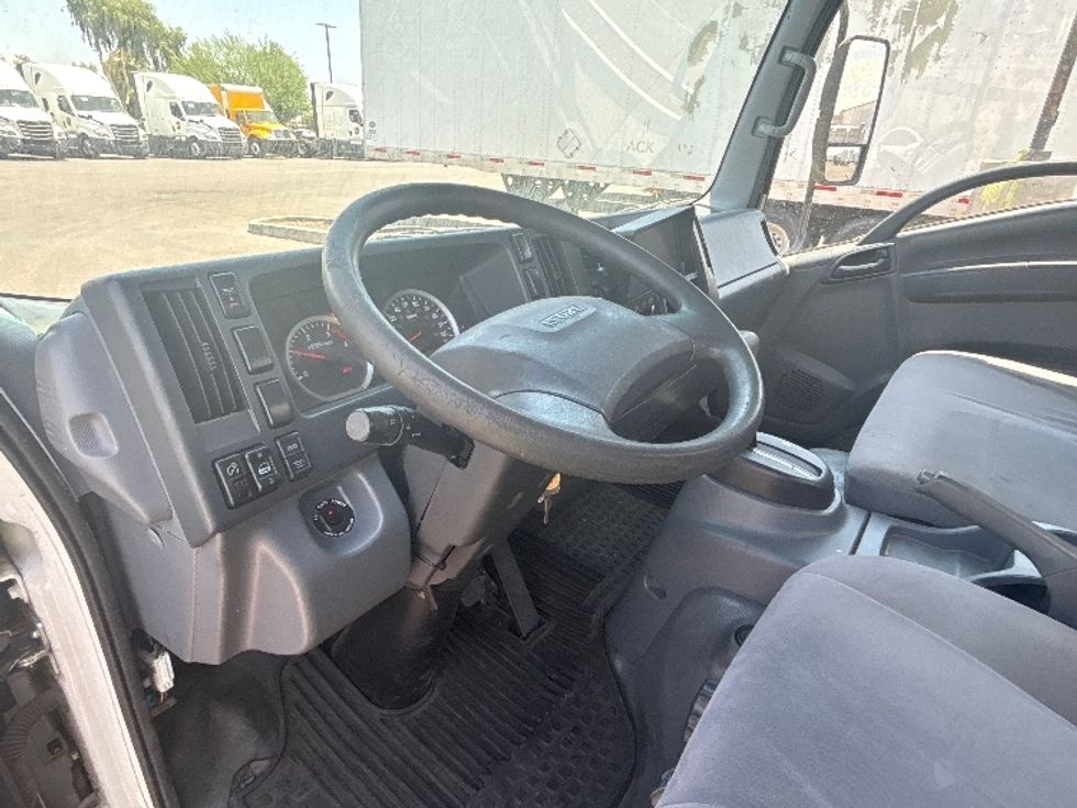 Light Duty Box Truck-Light and Medium Duty Trucks-Isuzu-2022-NPR-Phoenix-AZ-74,103\n\t\tmiles-$ 51,500 - Image 17