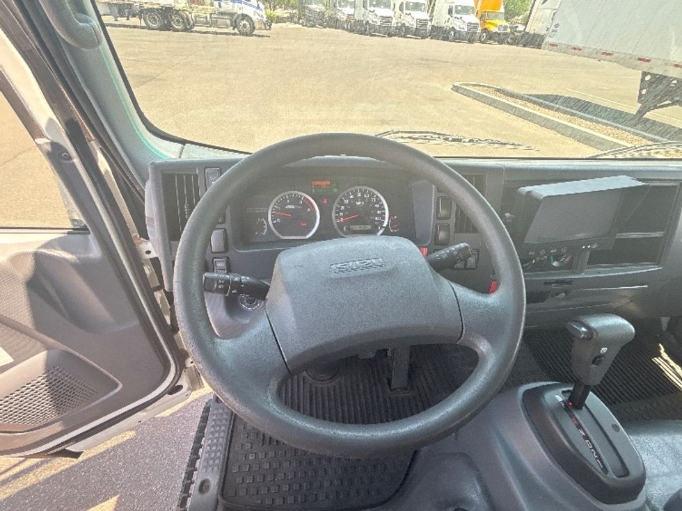 Light Duty Box Truck-Light and Medium Duty Trucks-Isuzu-2022-NPR-Phoenix-AZ-74,103\n\t\tmiles-$ 51,500 - Image 18
