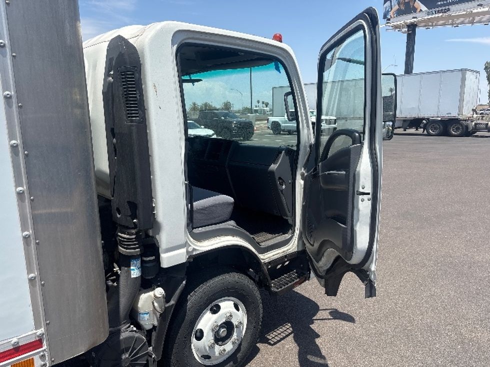 Light Duty Box Truck-Light and Medium Duty Trucks-Isuzu-2022-NPR-Phoenix-AZ-74,103\n\t\tmiles-$ 51,500 - Image 20