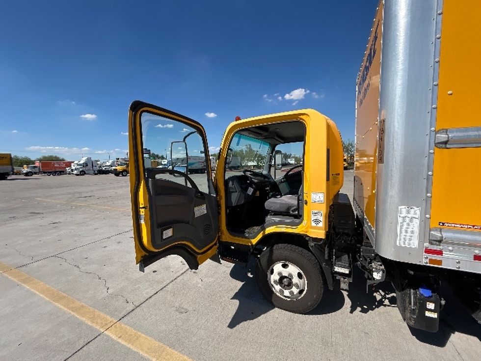 Light Duty Box Truck-Light and Medium Duty Trucks-Isuzu-2022-NPR-Phoenix-AZ-76,378\n\t\tmiles-$ 49,250 - Image 16