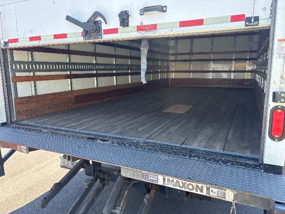 Light Duty Box Truck-Light and Medium Duty Trucks-Isuzu-2022-NPR-Phoenix-AZ-77,905\n\t\tmiles-$ 51,000 - Image 10
