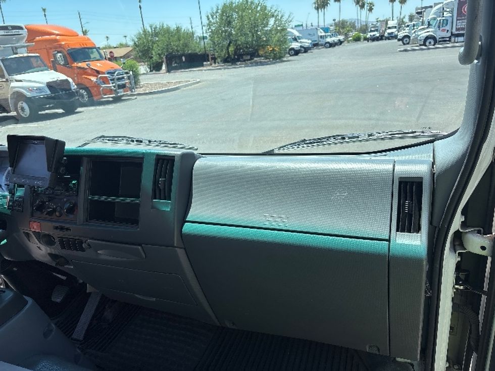 Light Duty Box Truck-Light and Medium Duty Trucks-Isuzu-2022-NPR-Phoenix-AZ-77,905\n\t\tmiles-$ 51,000 - Image 21