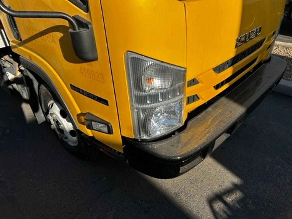 Light Duty Box Truck-Light and Medium Duty Trucks-Isuzu-2022-NPR-Phoenix-AZ-84,823\n\t\tmiles-$ 18,000 - Image 13