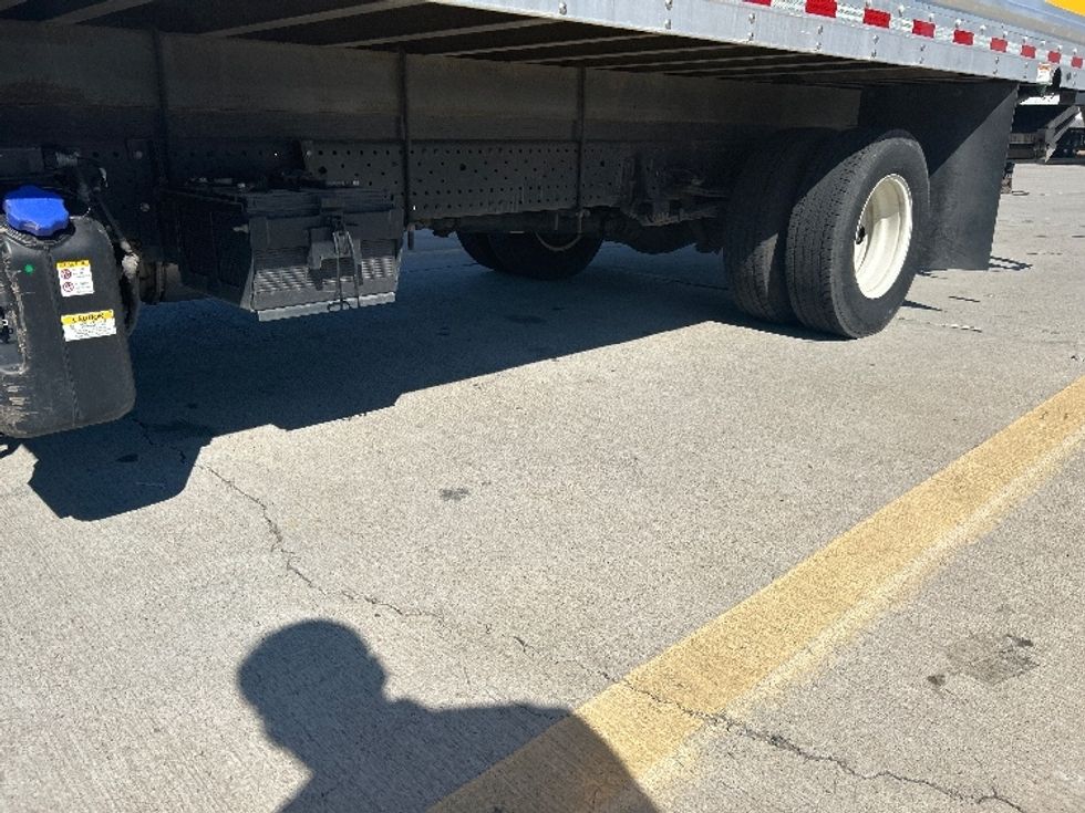 Light Duty Box Truck-Light and Medium Duty Trucks-Isuzu-2022-NPR-Phoenix-AZ-84,823\n\t\tmiles-$ 18,000 - Image 5