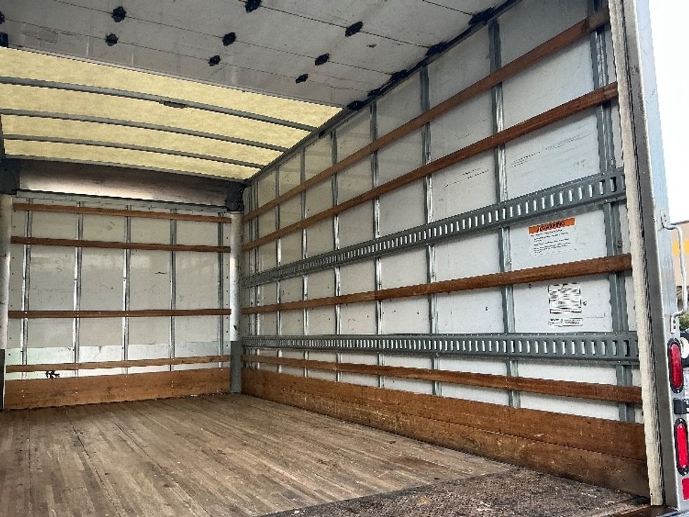 Light Duty Box Truck-Light and Medium Duty Trucks-Isuzu-2022-NPR-Portland-OR-119,797\n\t\tmiles-$ 42,000 - Image 12