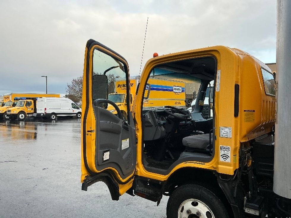 Light Duty Box Truck-Light and Medium Duty Trucks-Isuzu-2022-NPR-Portland-OR-119,797\n\t\tmiles-$ 42,000 - Image 16
