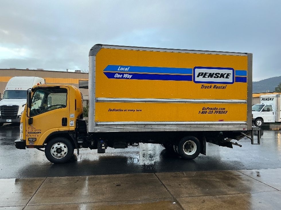 Light Duty Box Truck-Light and Medium Duty Trucks-Isuzu-2022-NPR-Portland-OR-119,797\n\t\tmiles-$ 42,000 - Image 4