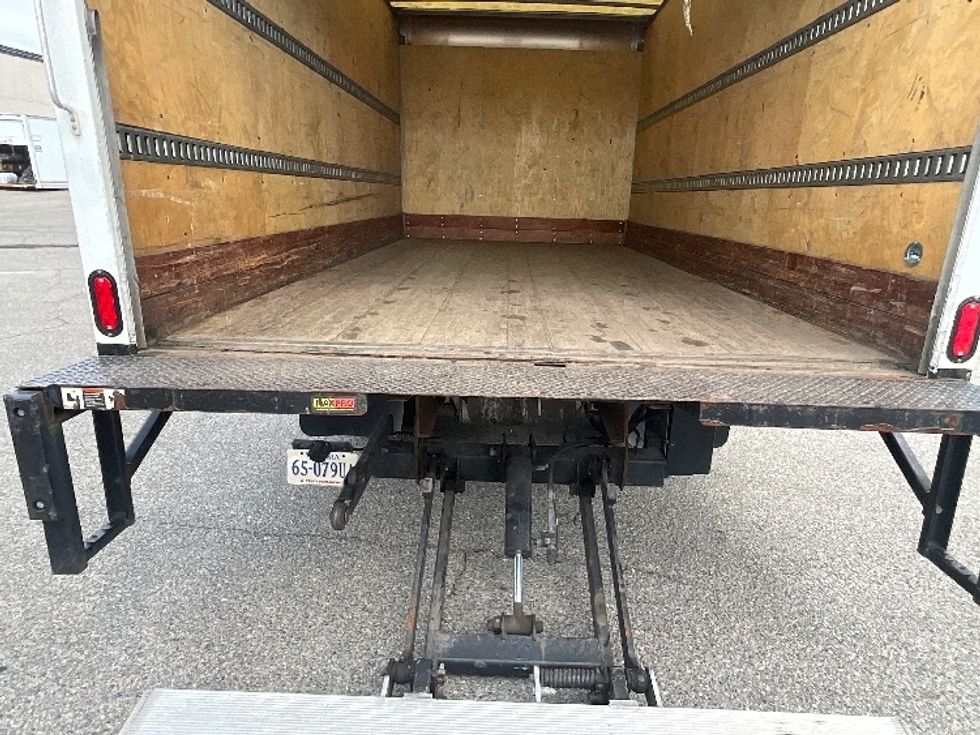 Light Duty Box Truck-Light and Medium Duty Trucks-Isuzu-2022-NPR-Prince George-VA-198,049\n\t\tmiles-$ 29,750 - Image 10