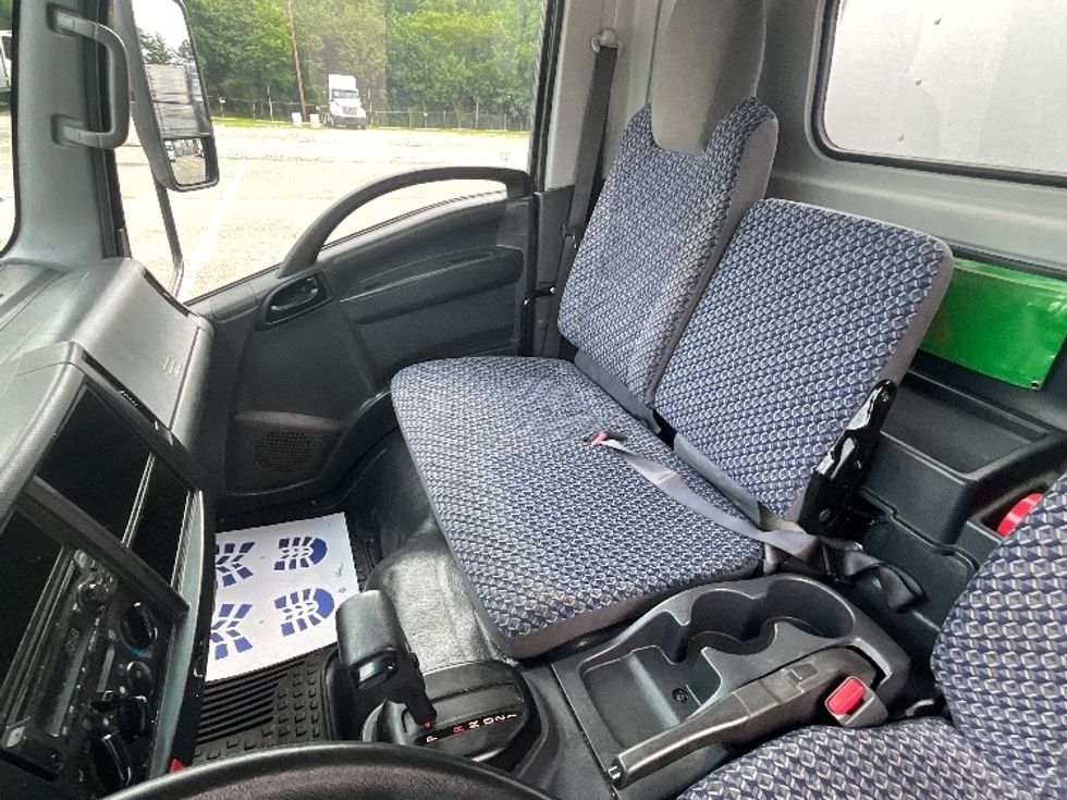 Light Duty Box Truck-Light and Medium Duty Trucks-Isuzu-2022-NPR-Prince George-VA-198,049\n\t\tmiles-$ 29,750 - Image 19
