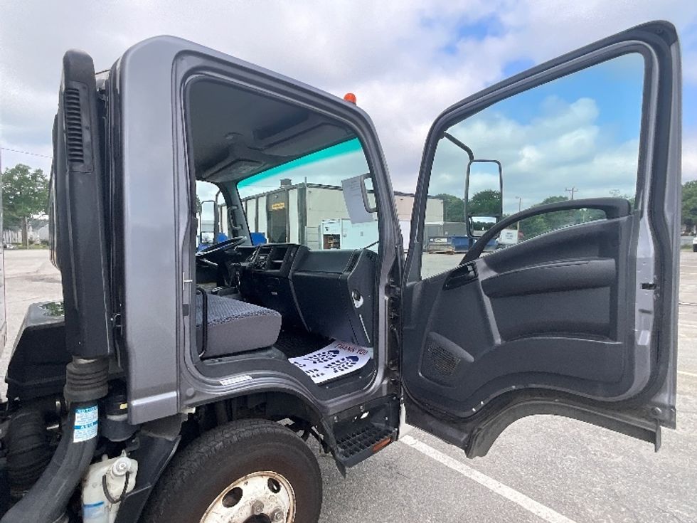 Light Duty Box Truck-Light and Medium Duty Trucks-Isuzu-2022-NPR-Prince George-VA-198,049\n\t\tmiles-$ 29,750 - Image 20