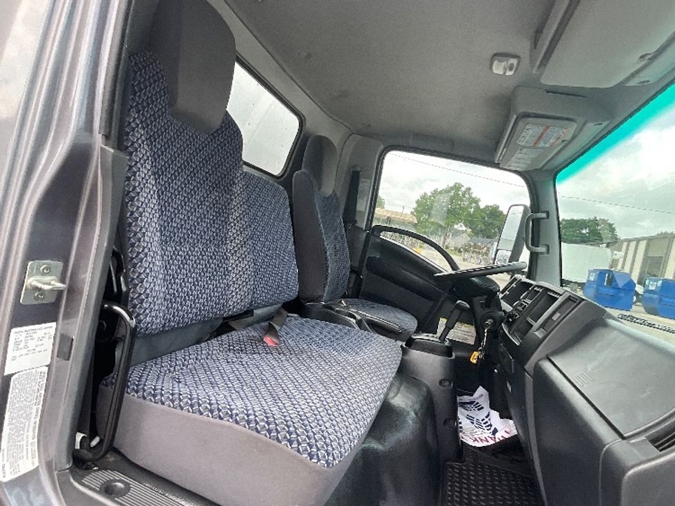 Light Duty Box Truck-Light and Medium Duty Trucks-Isuzu-2022-NPR-Prince George-VA-198,049\n\t\tmiles-$ 29,750 - Image 22