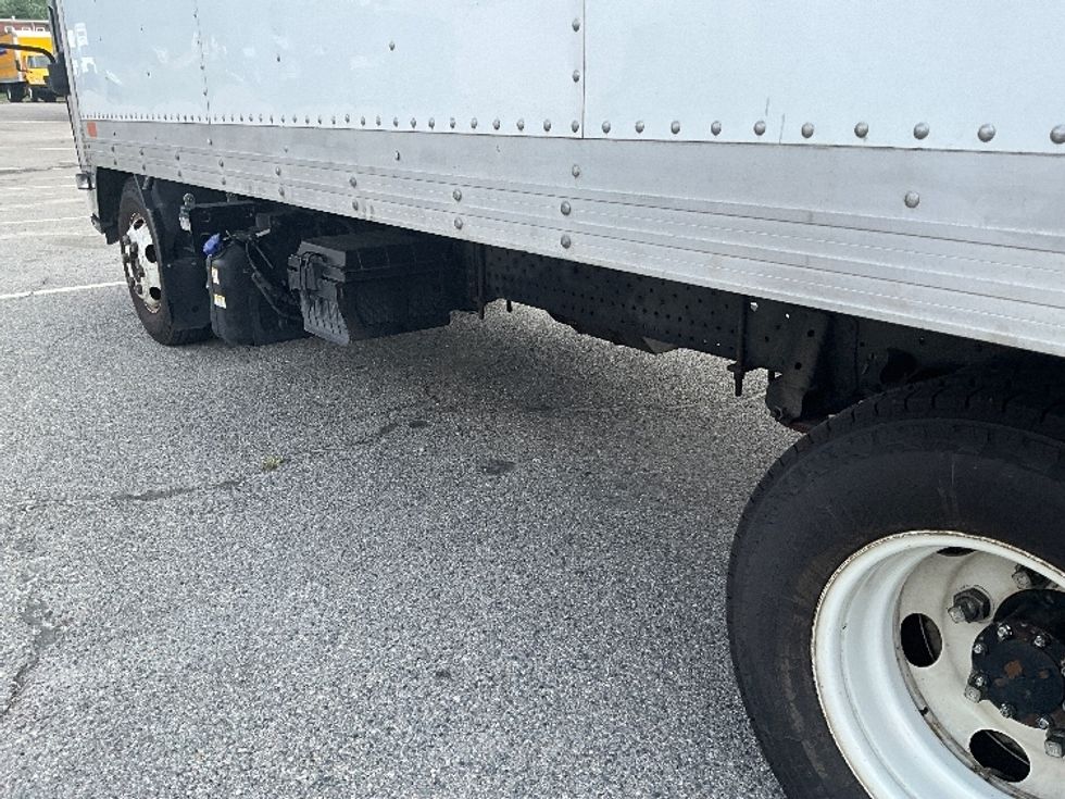Light Duty Box Truck-Light and Medium Duty Trucks-Isuzu-2022-NPR-Prince George-VA-198,049\n\t\tmiles-$ 29,750 - Image 5