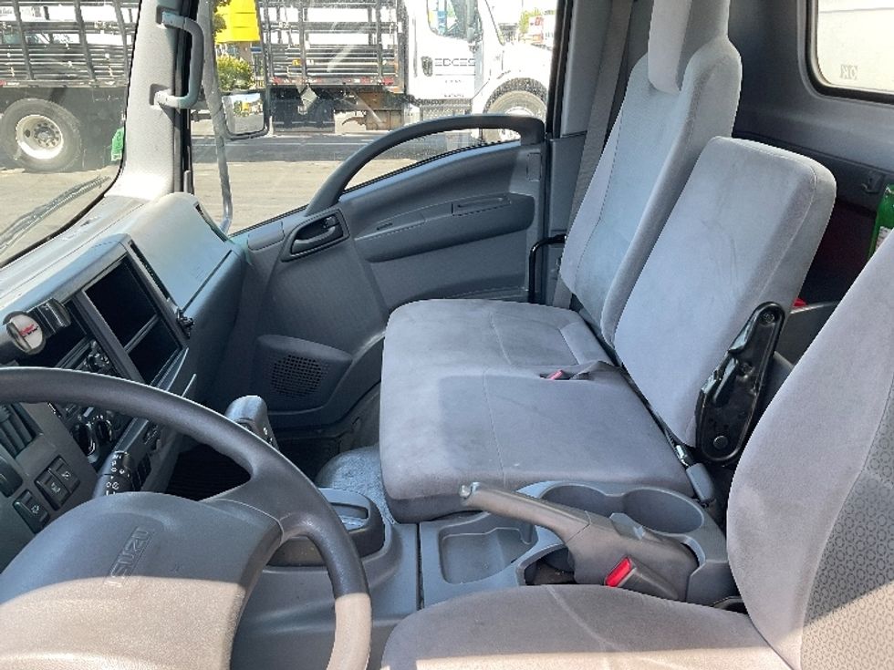 Light Duty Box Truck-Light and Medium Duty Trucks-Isuzu-2022-NPR-Sacramento-CA-109,012\n\t\tmiles-$ 47,500 - Image 19