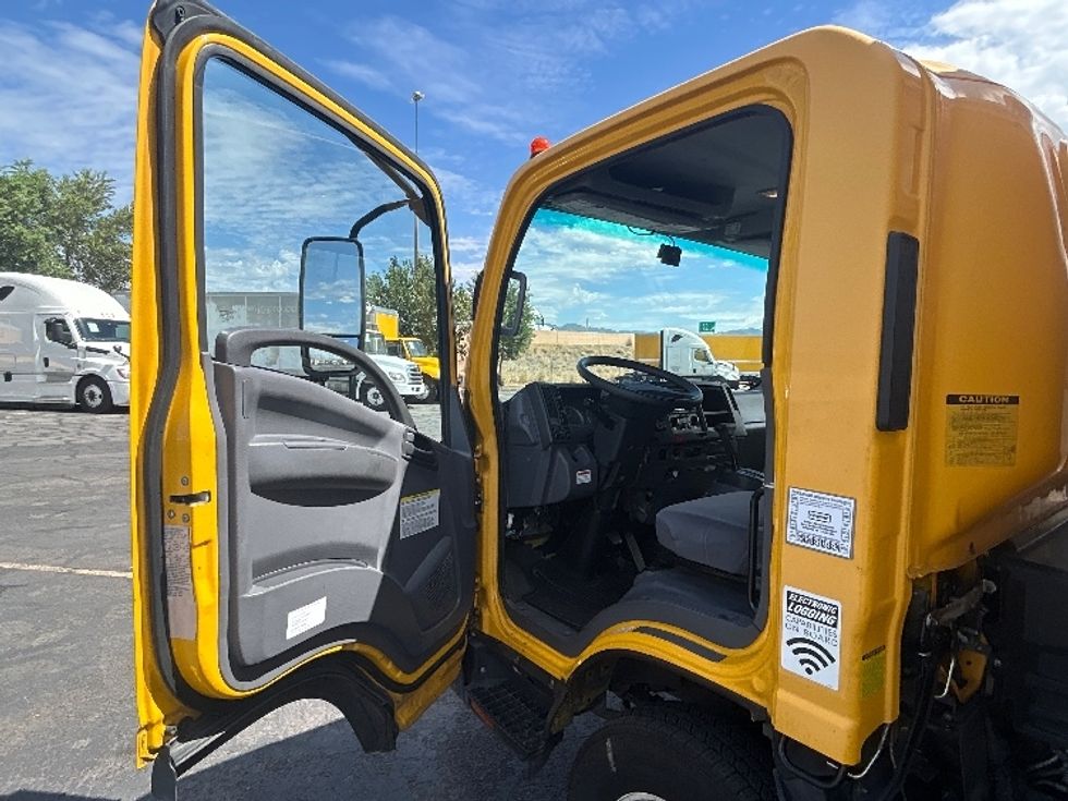 Light Duty Box Truck-Light and Medium Duty Trucks-Isuzu-2022-NPR-Salt Lake City-UT-71,332\n\t\tmiles-$ 49,250 - Image 16