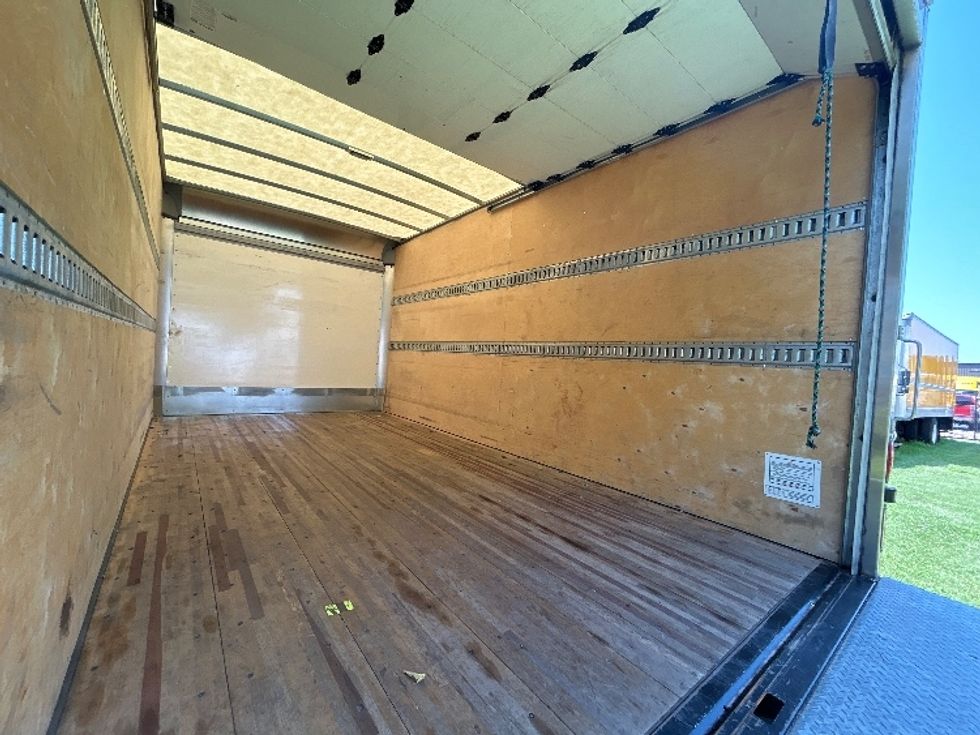 Light Duty Box Truck-Light and Medium Duty Trucks-Isuzu-2022-NPR-Springfield-MO-45,734\n\t\tmiles-$ 55,000 - Image 12